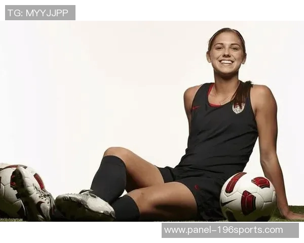 美丽与力量的结合美女足球队展现女性运动员的风采与魅力